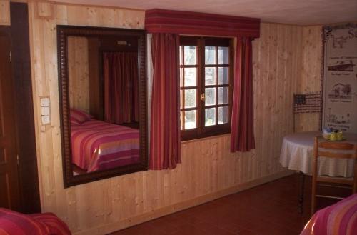 Manoir Du Val Harangt Mardilly Quarto foto
